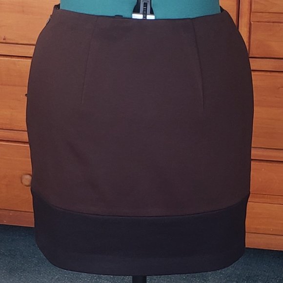 Two Toned Black/Brown Skirt - Picture 2 of 4